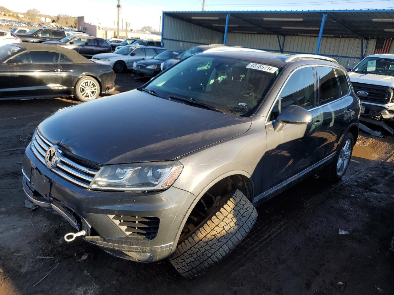 2015 VOLKSWAGEN TOUAREG V6 car image