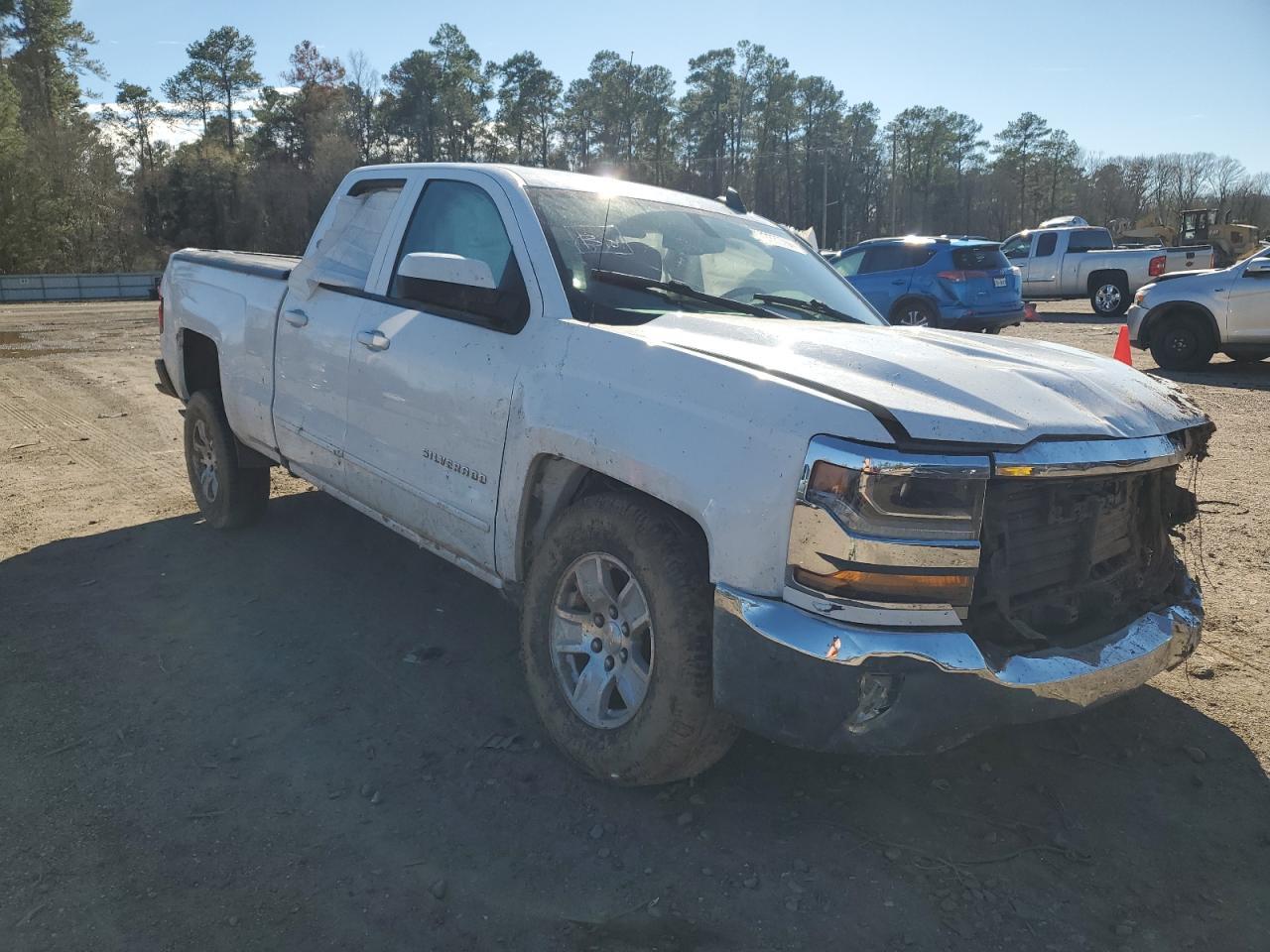 2017 CHEVROLET SILVERADO - Image 4