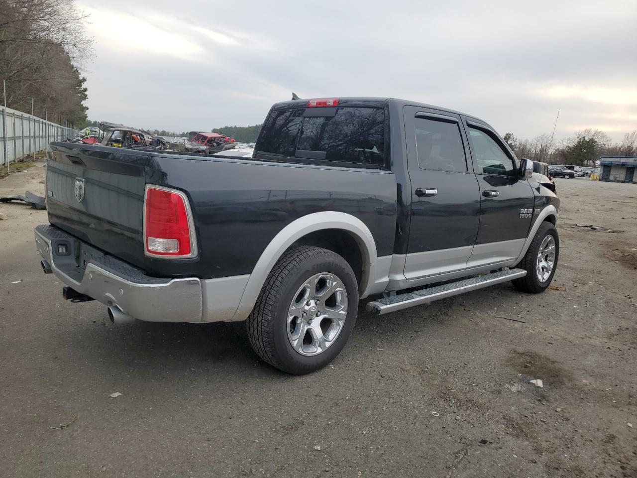 2017 RAM 1500 LARAM - Фото 3