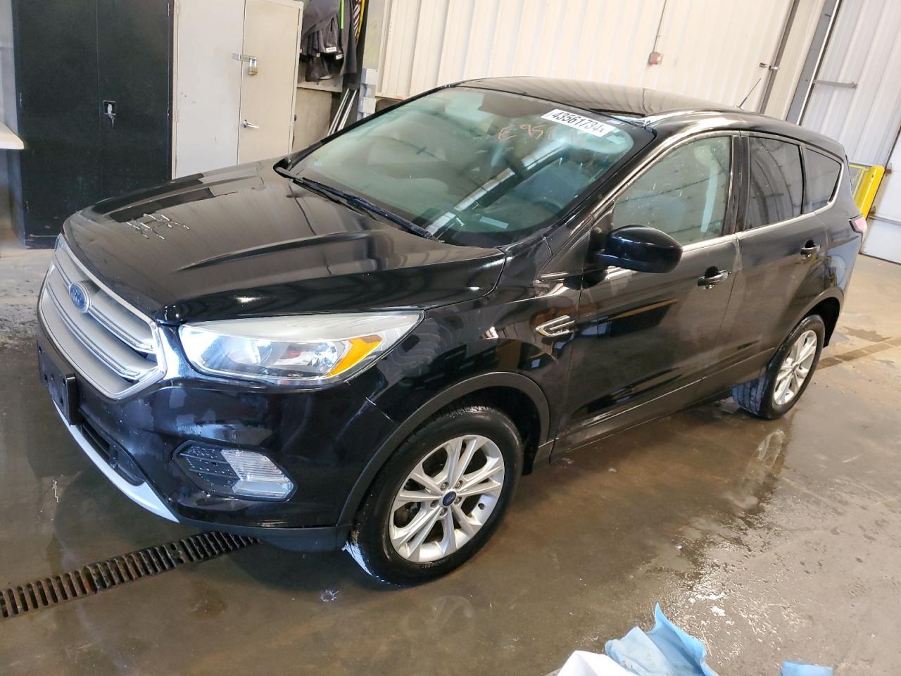 2017 FORD ESCAPE SE