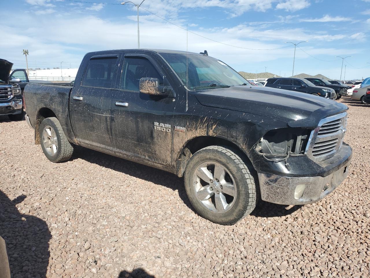 2015 RAM 1500 SLT - Image 4