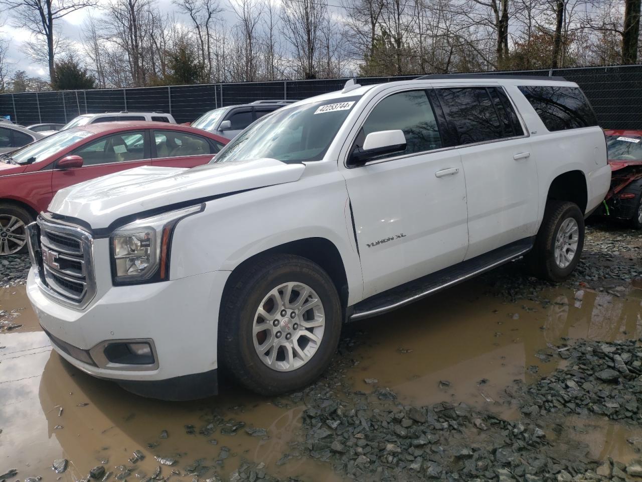 2018 GMC YUKON XL C car image