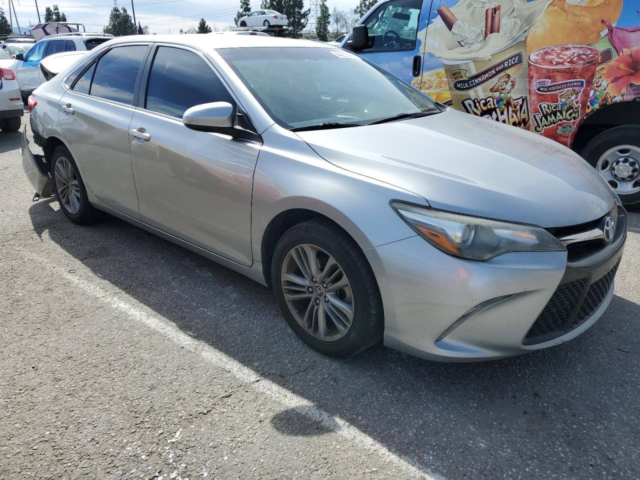2016 TOYOTA CAMRY LE - Фото 4