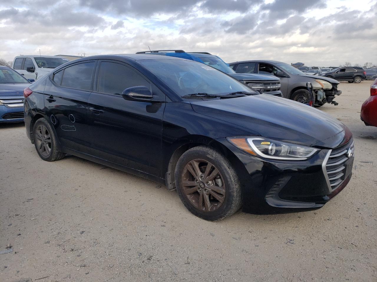 2018 HYUNDAI ELANTRA SE - Фото 4