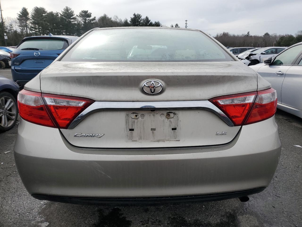 2015 TOYOTA CAMRY LE - Image 6