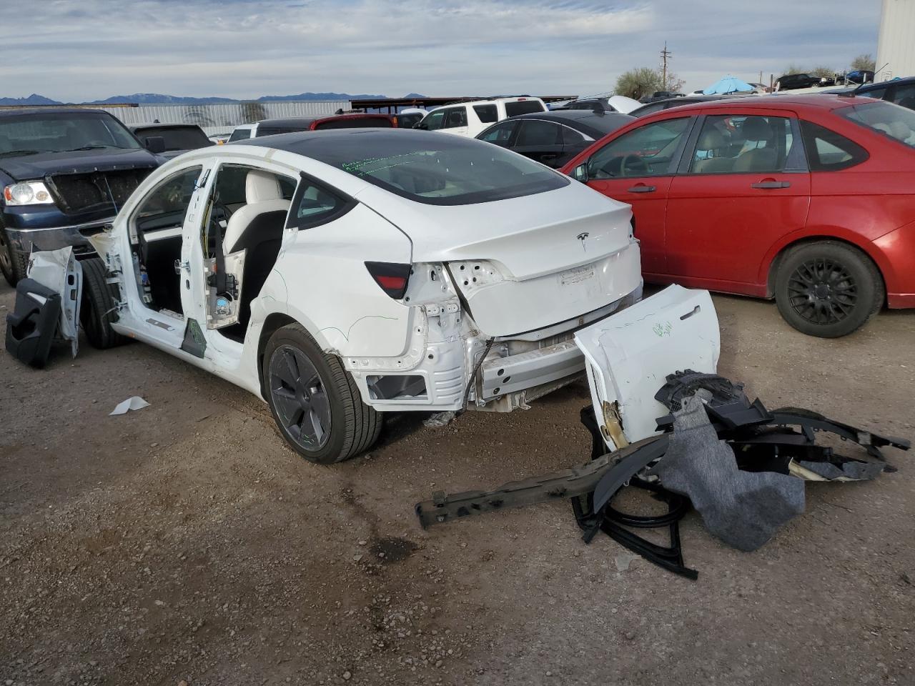 2022 TESLA MODEL 3 - Image 2