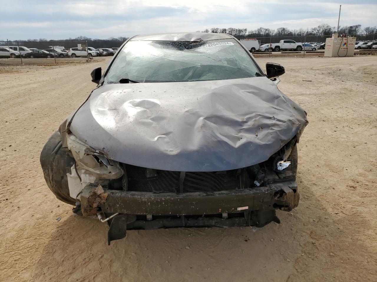 2017 TOYOTA CAMRY LE - Image 5