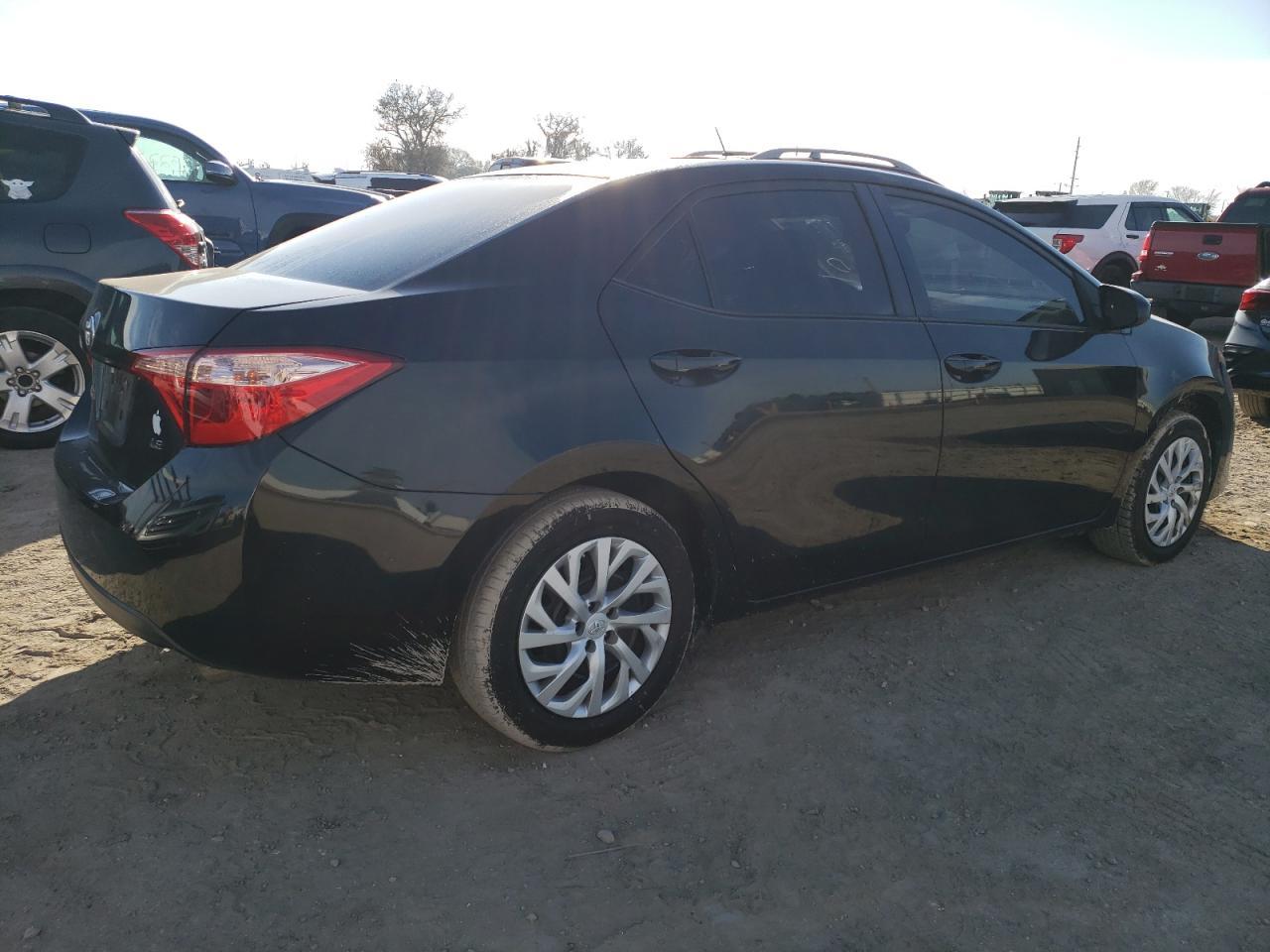 2018 TOYOTA COROLLA L - Image 3
