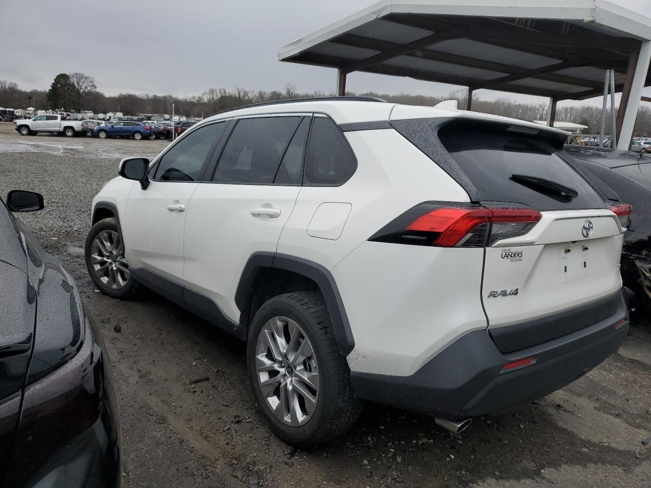 2020 TOYOTA RAV4 XLE P - Image 2