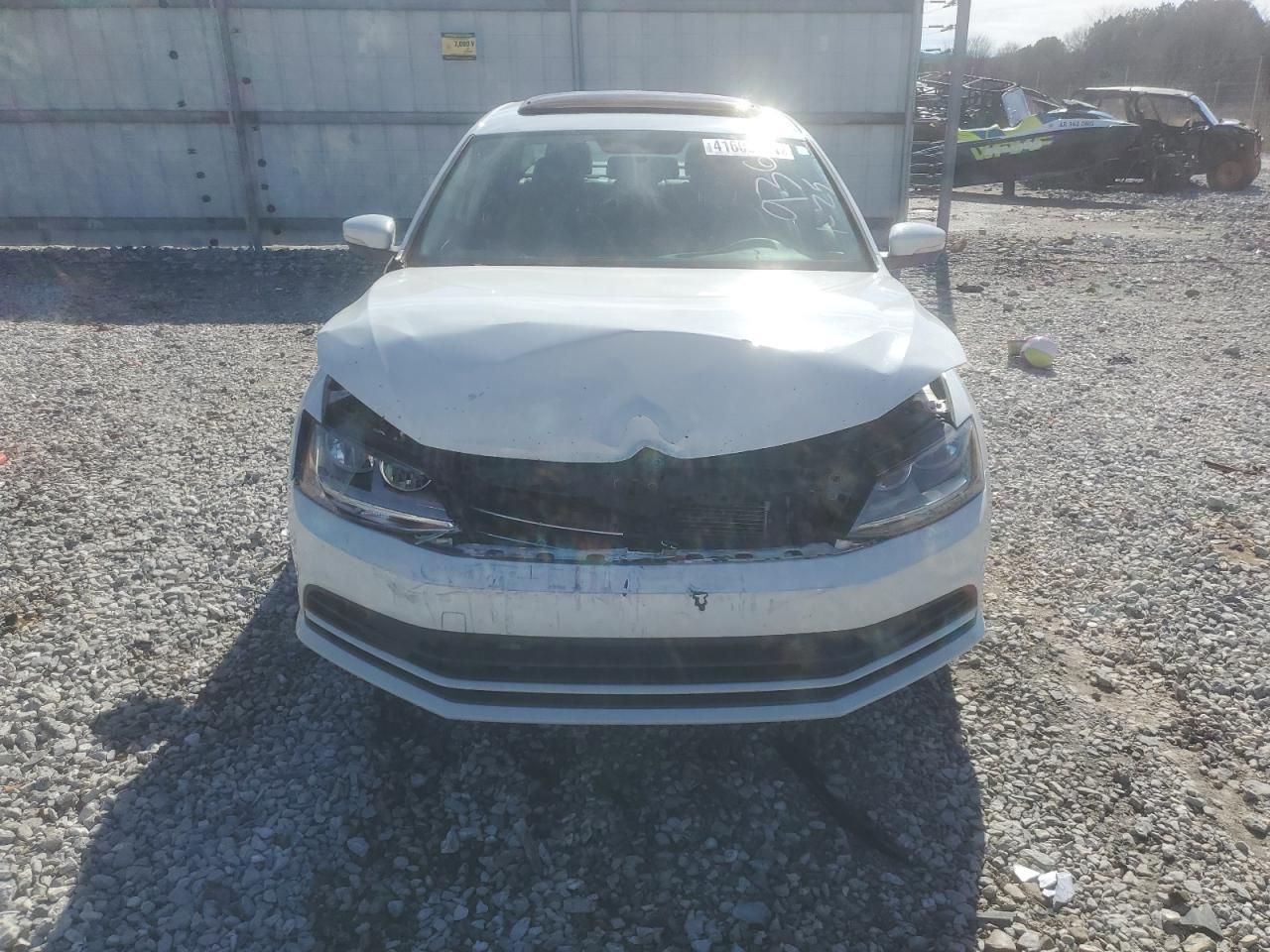 2017 VOLKSWAGEN JETTA SE - Image 5