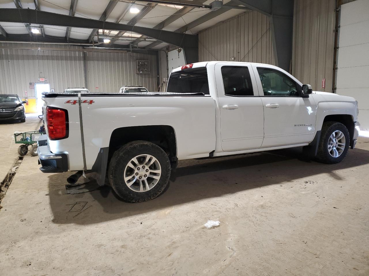 2017 CHEVROLET SILVERADO - Image 3