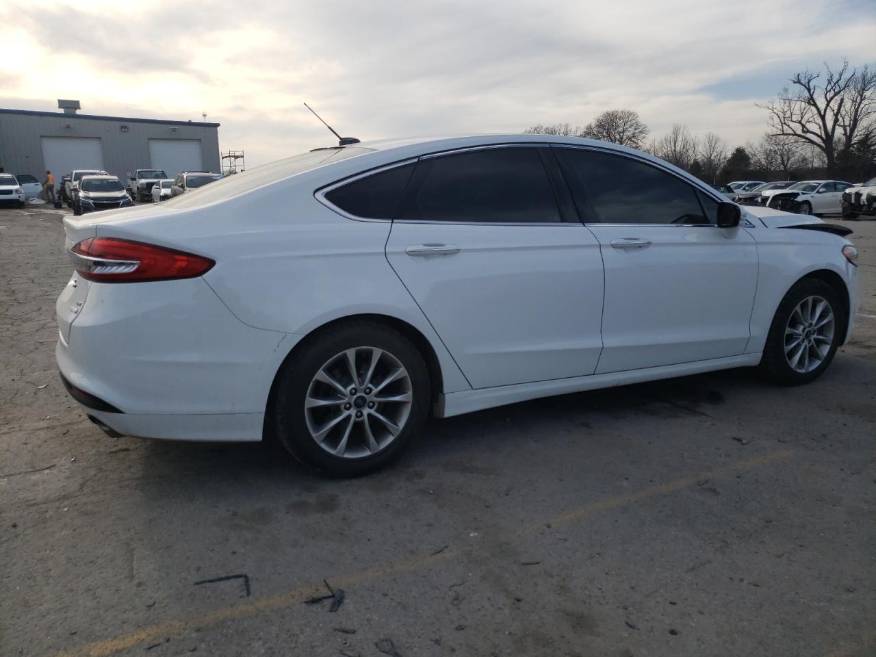 2017 FORD FUSION SE - Фото 3