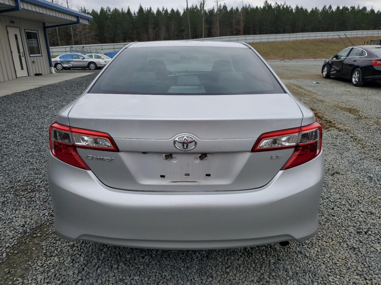 2014 TOYOTA CAMRY L - Фото 6
