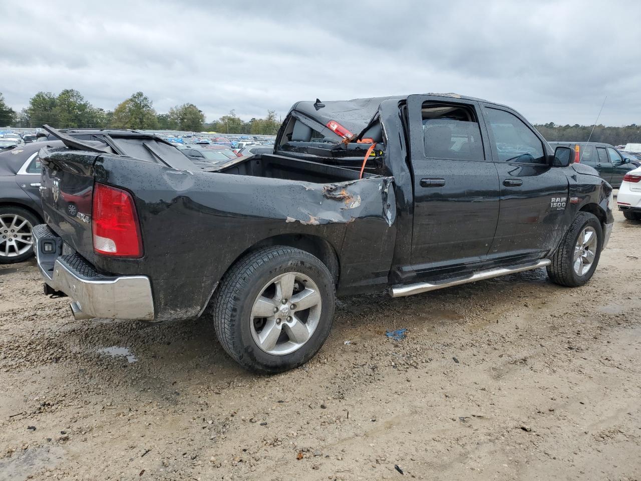 2019 RAM 1500 CLASS - Image 3