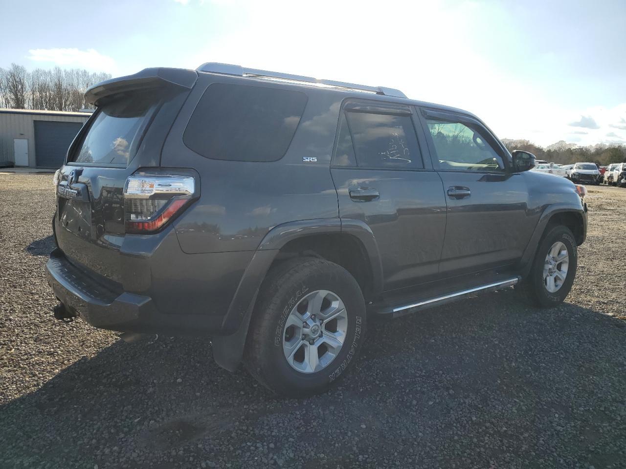 2018 TOYOTA 4RUNNER SR - Фото 3