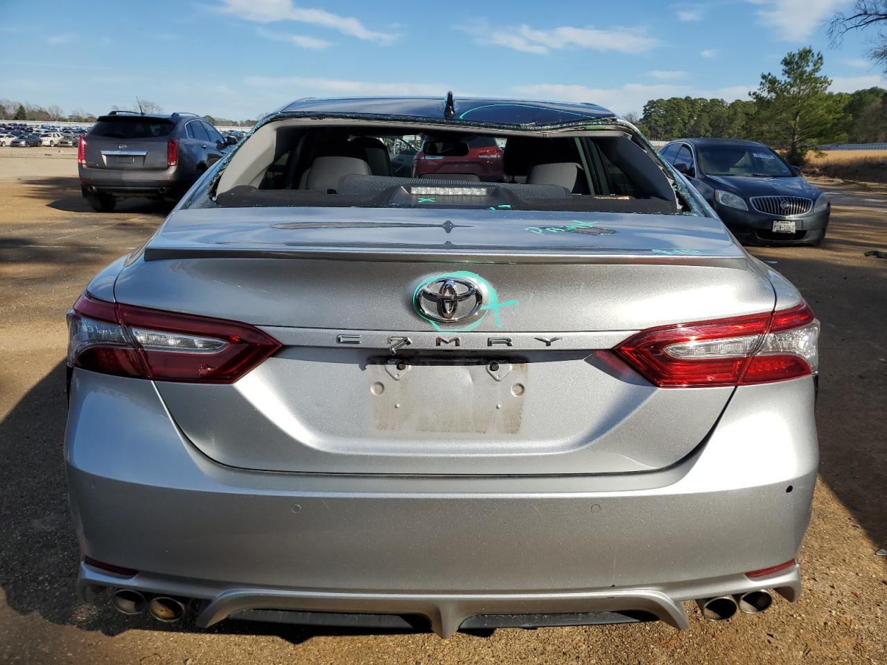 2019 TOYOTA CAMRY XSE - Image 6