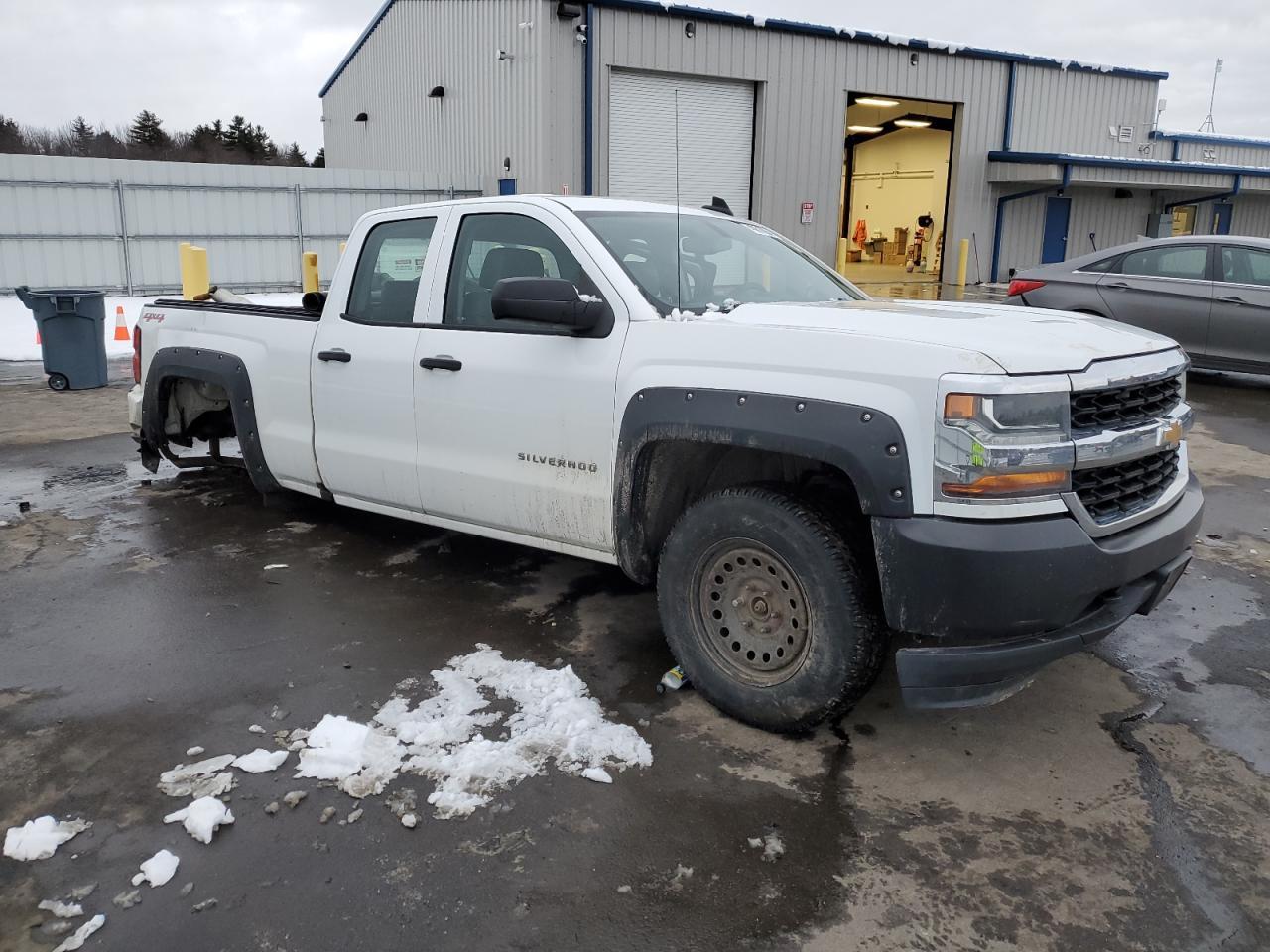 2017 CHEVROLET SILVERADO - Image 4