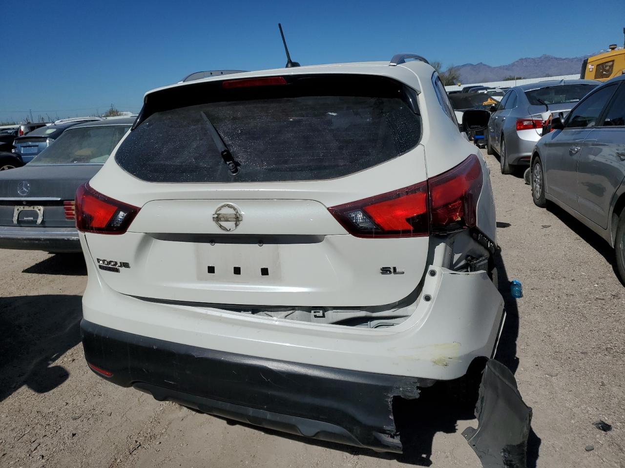2018 NISSAN ROGUE SPOR - Фото 6