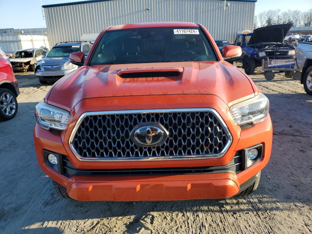 2018 TOYOTA TACOMA DOU - Фото 5
