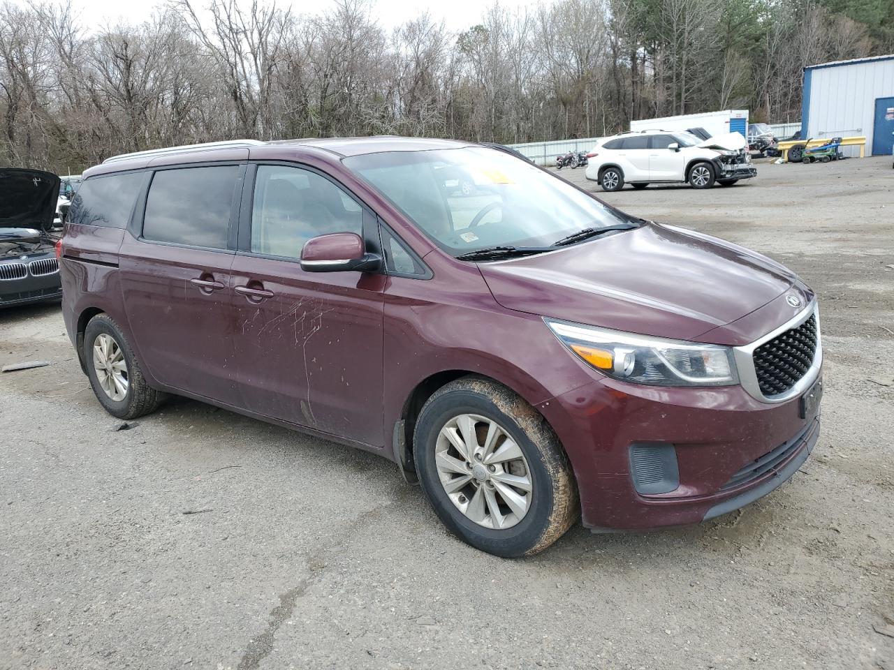 2016 KIA SEDONA LX - Image 4