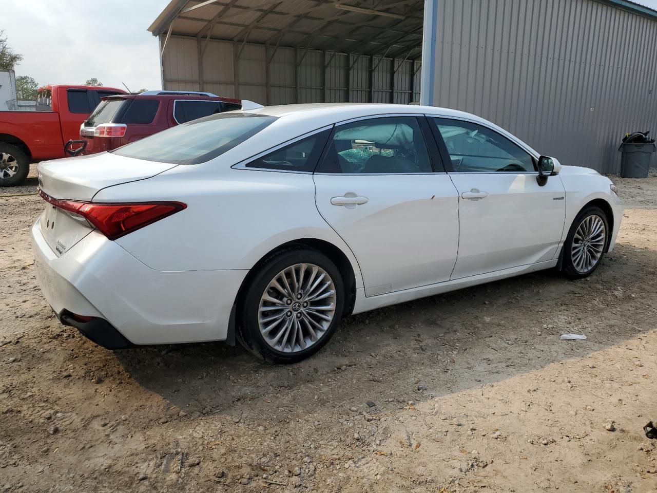 2019 TOYOTA AVALON XLE - Image 3