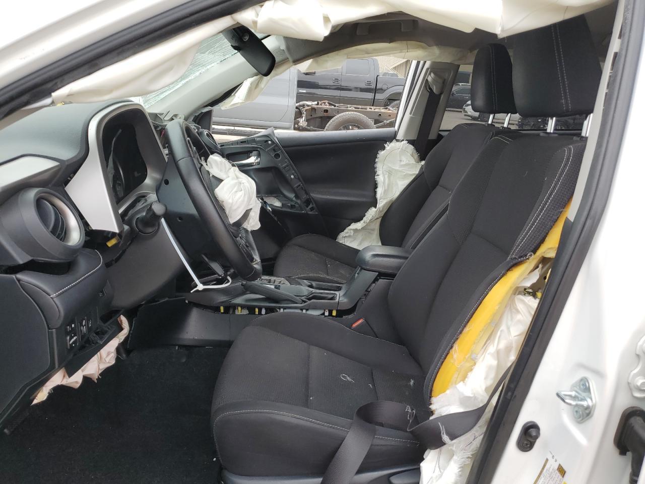 2017 TOYOTA RAV4 XLE - Image 7