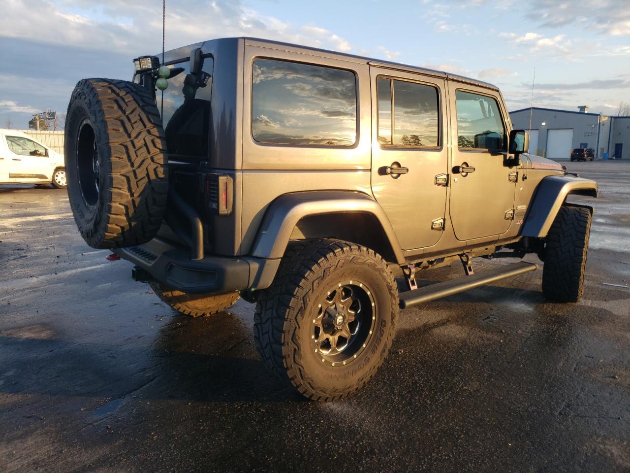 2017 JEEP WRANGLER U - Фото 3