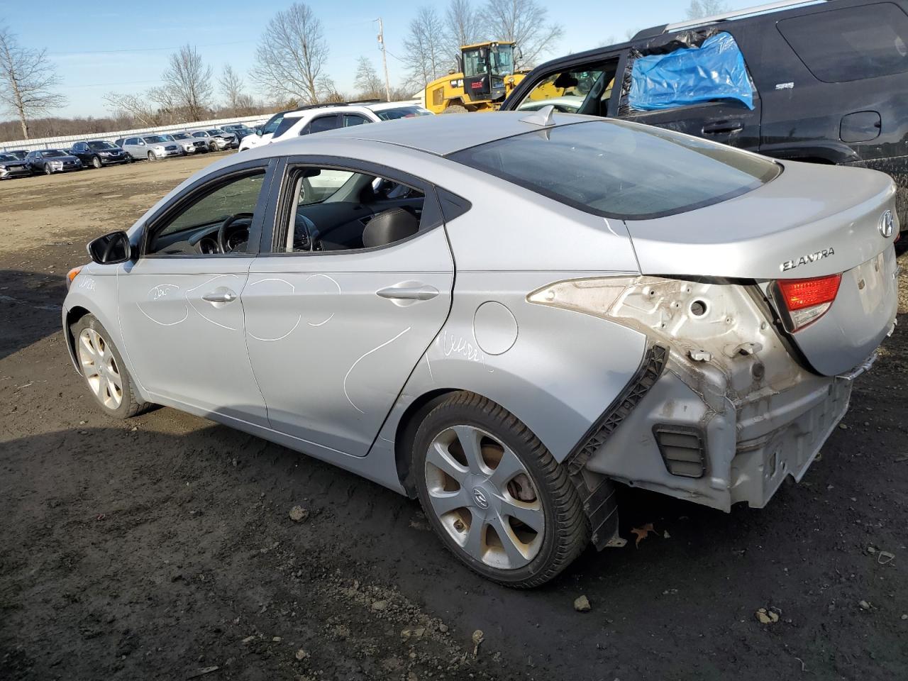 2013 HYUNDAI ELANTRA GL - Image 2