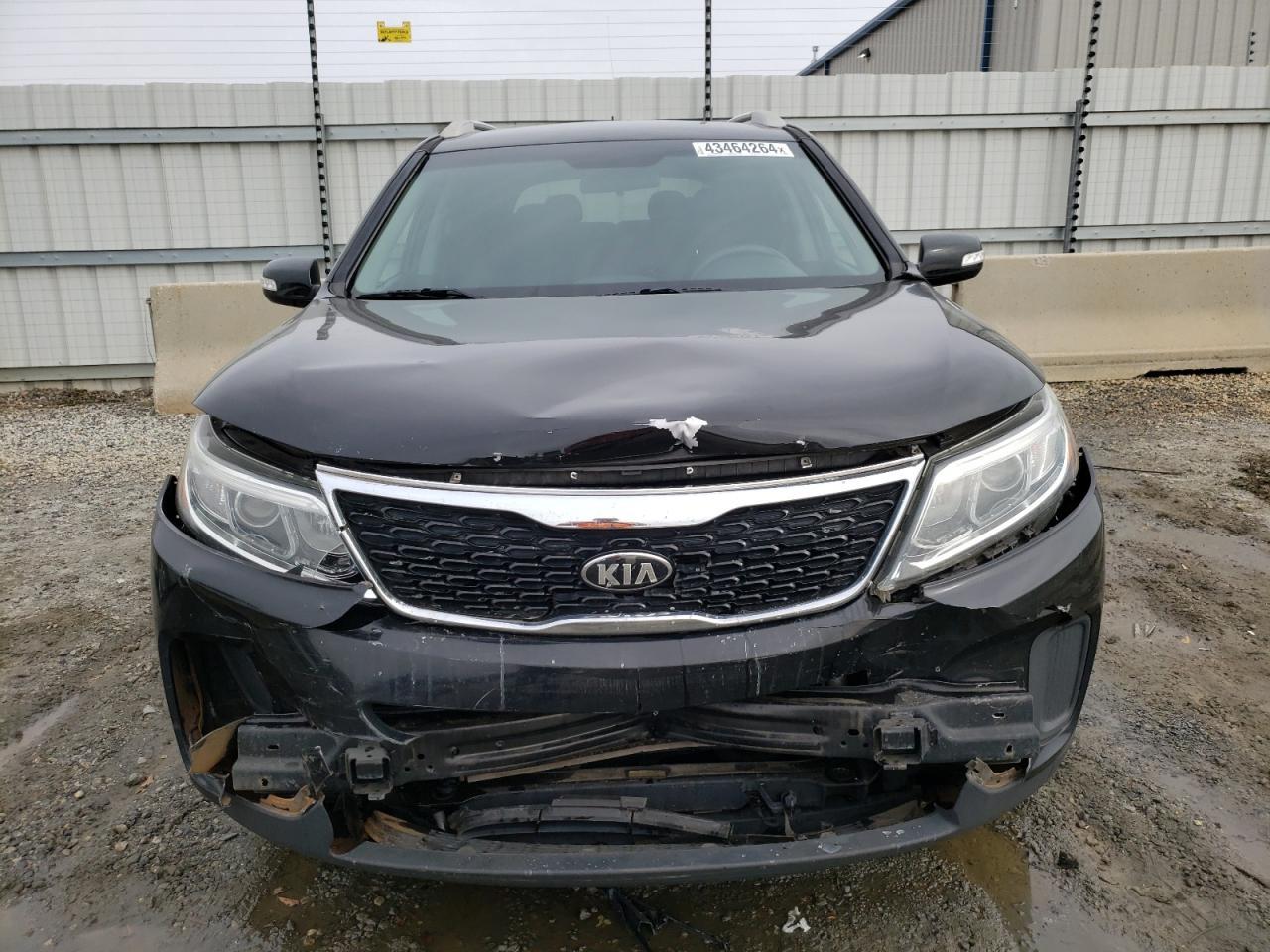 2015 KIA SORENTO LX - Image 5