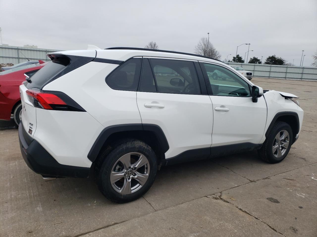 2022 TOYOTA RAV4 XLE - Image 3
