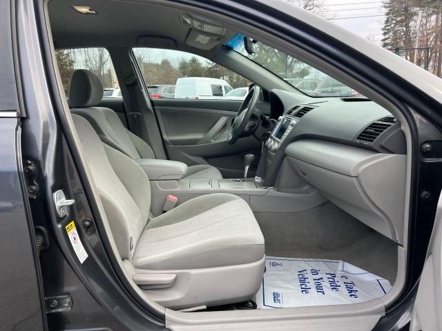 2011 Toyota Camry Base - Фото 5