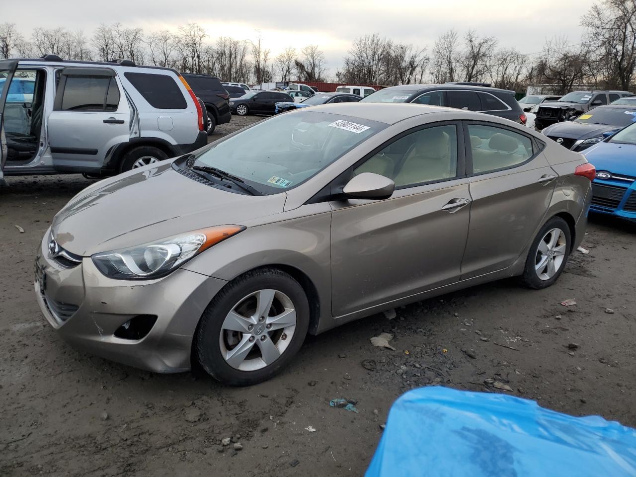 2013 HYUNDAI ELANTRA GL