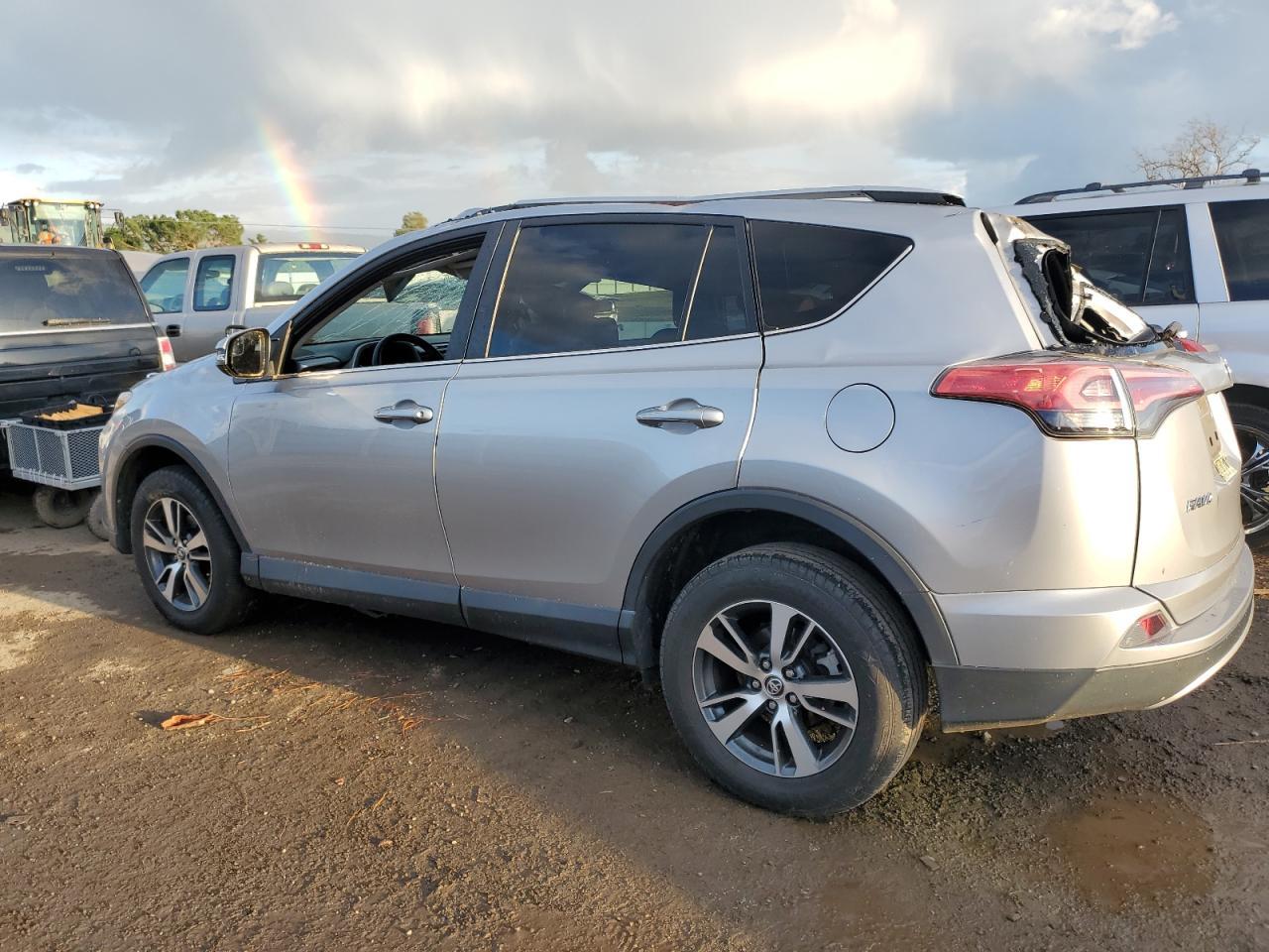 2016 TOYOTA RAV4 XLE - Фото 2