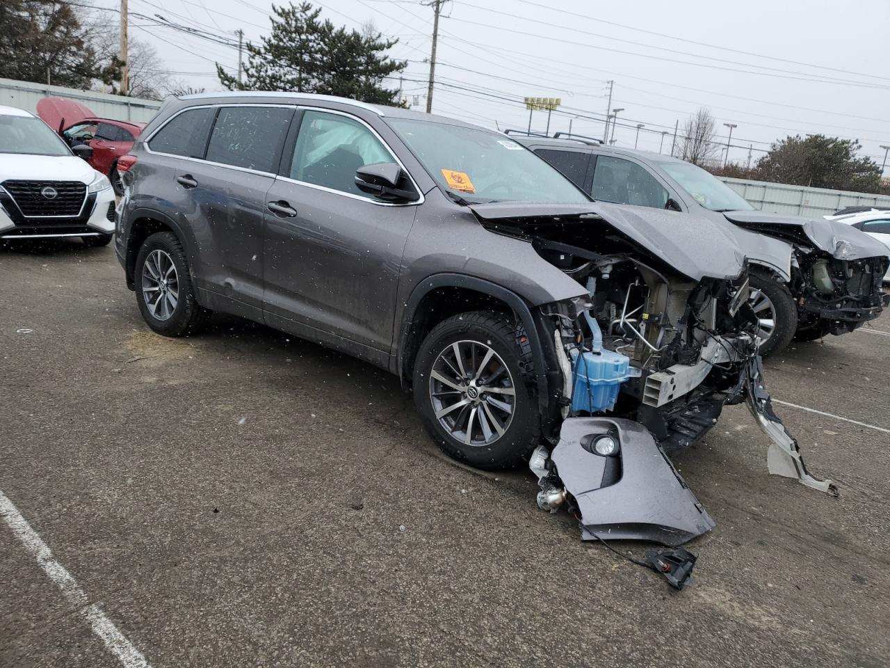 2019 TOYOTA HIGHLANDER - Image 4