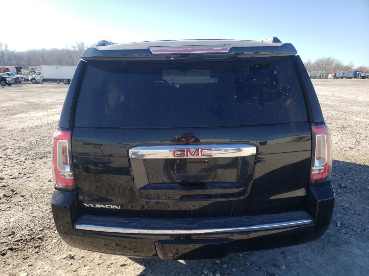 2016 GMC YUKON DENA - Фото 6