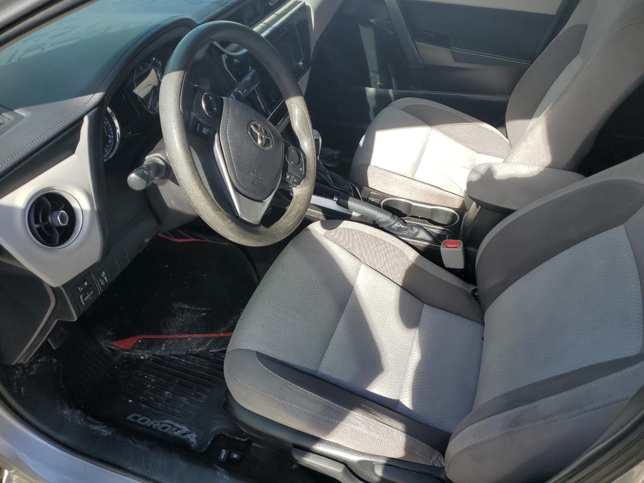 2018 TOYOTA COROLLA L - Фото 7