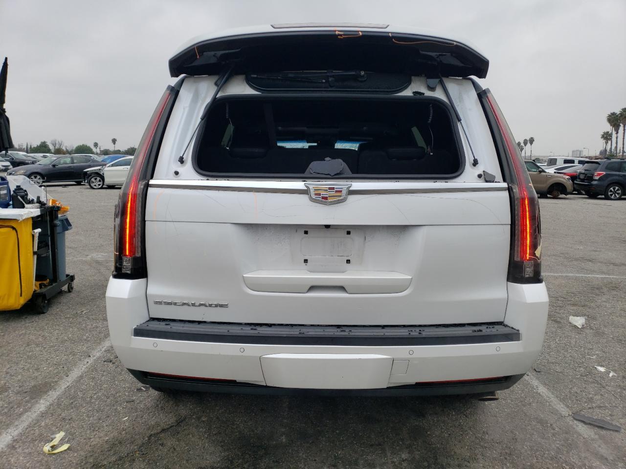 2016 CADILLAC ESCALADE P - Фото 6