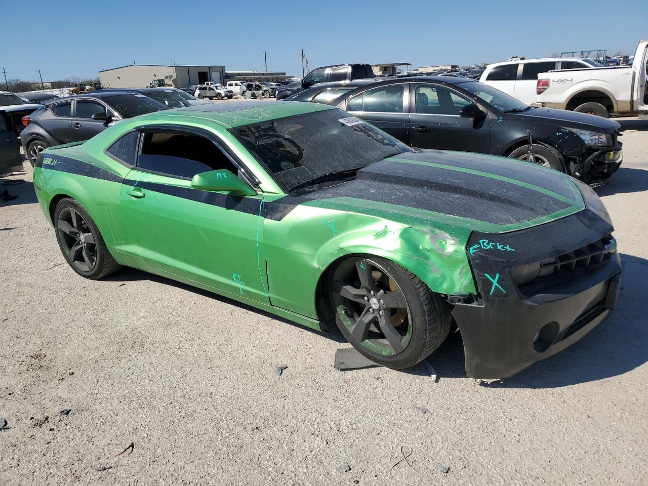 2011 CHEVROLET CAMARO LT - Image 4