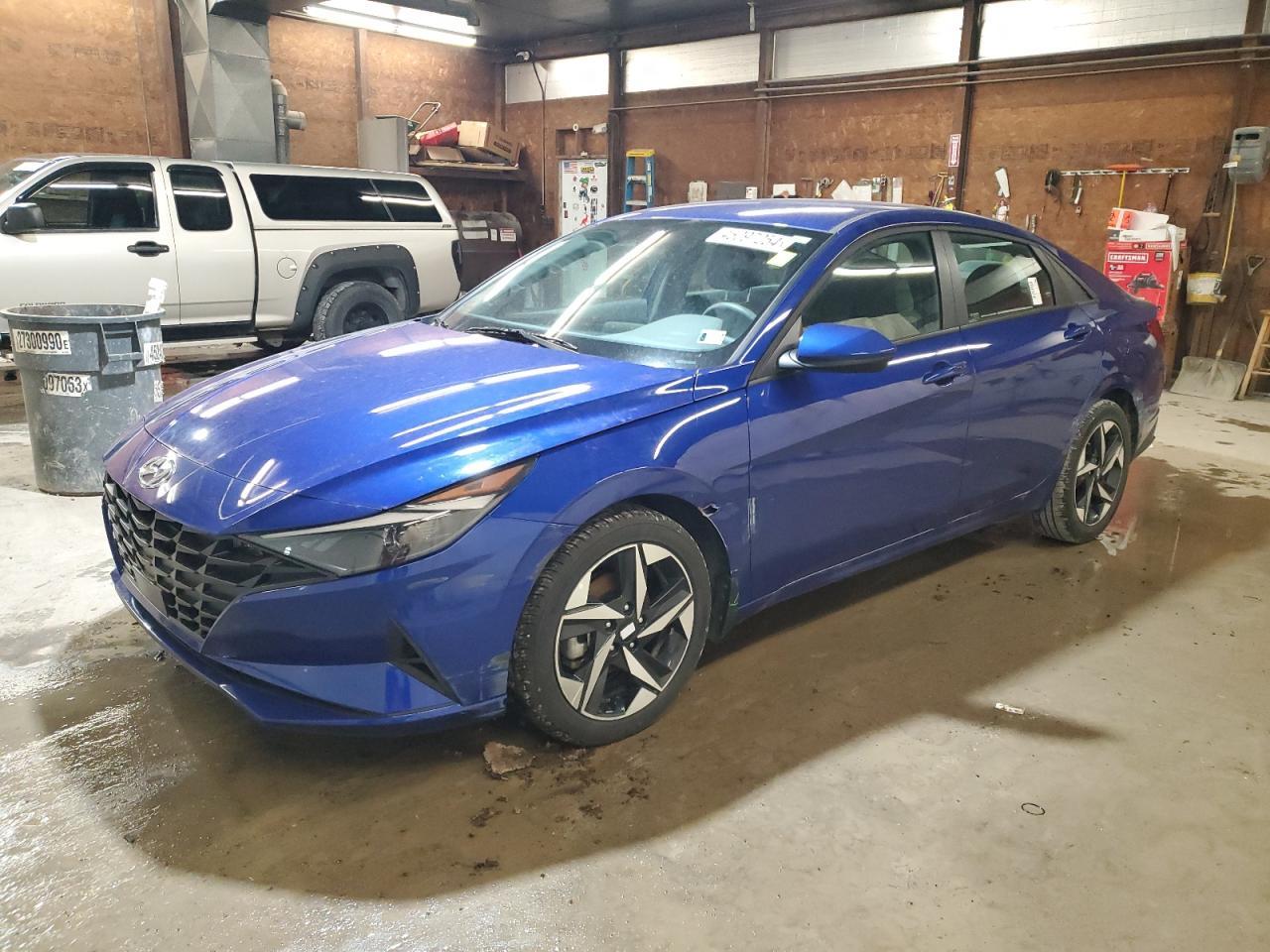 2023 HYUNDAI ELANTRA SE