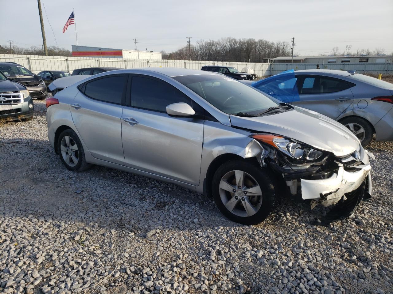 2013 HYUNDAI ELANTRA GL - Image 4