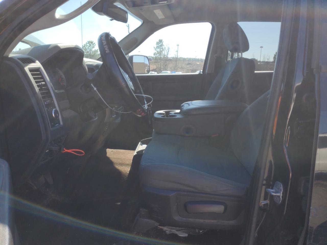 2014 RAM 1500 ST - Image 7