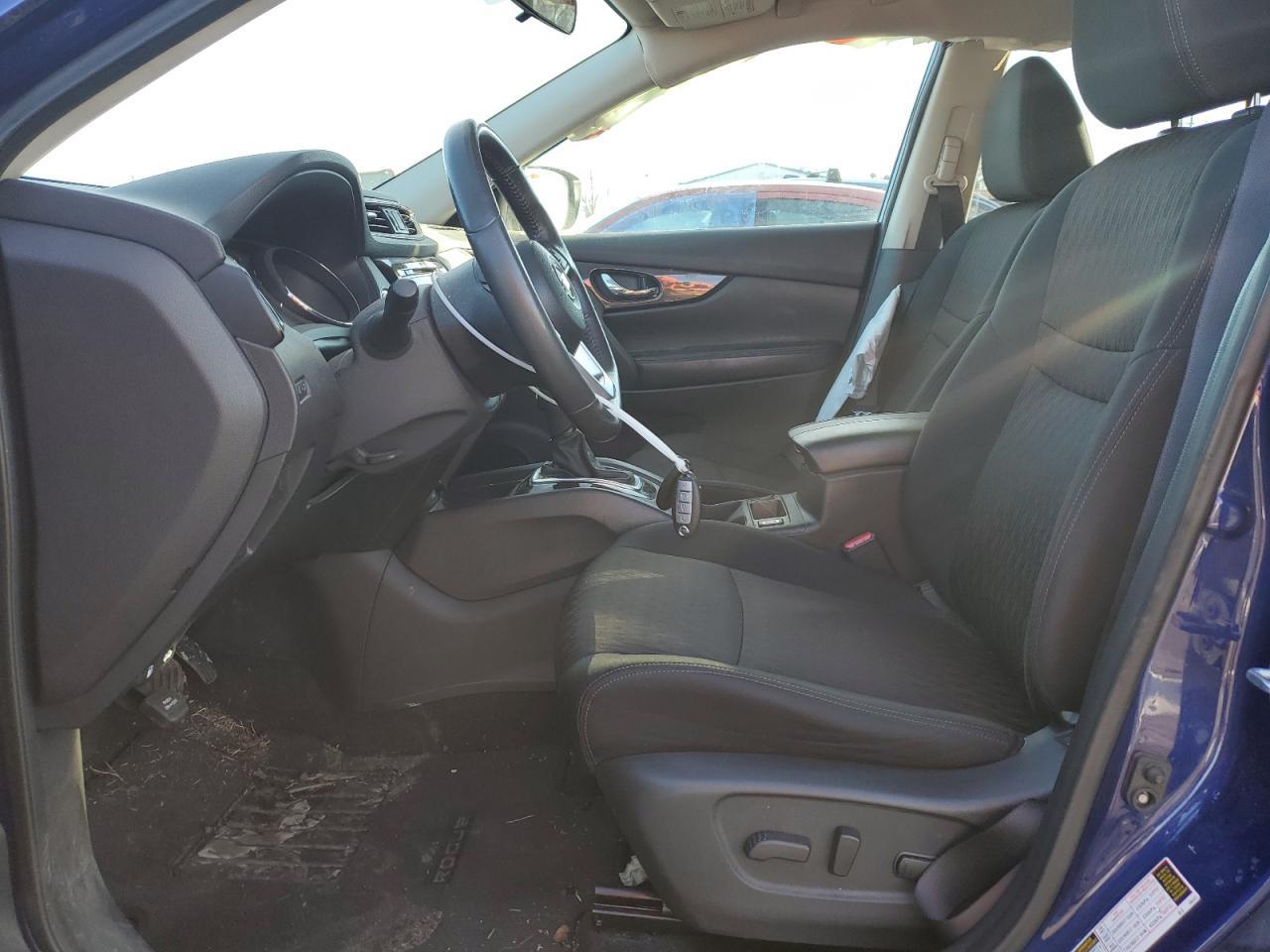 2017 NISSAN ROGUE SV - Фото 7