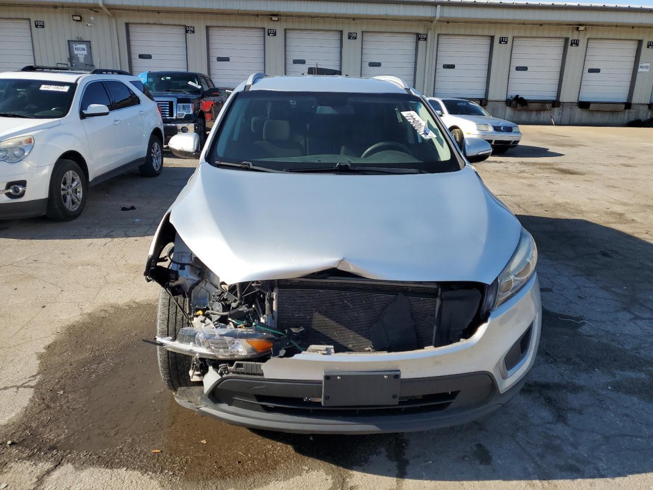 2017 KIA SORENTO LX - Фото 5