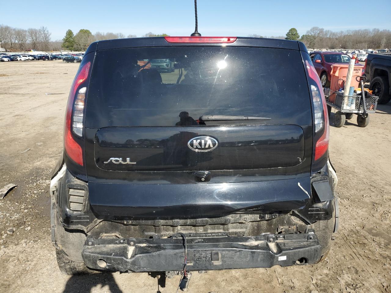2016 KIA SOUL + - Image 6
