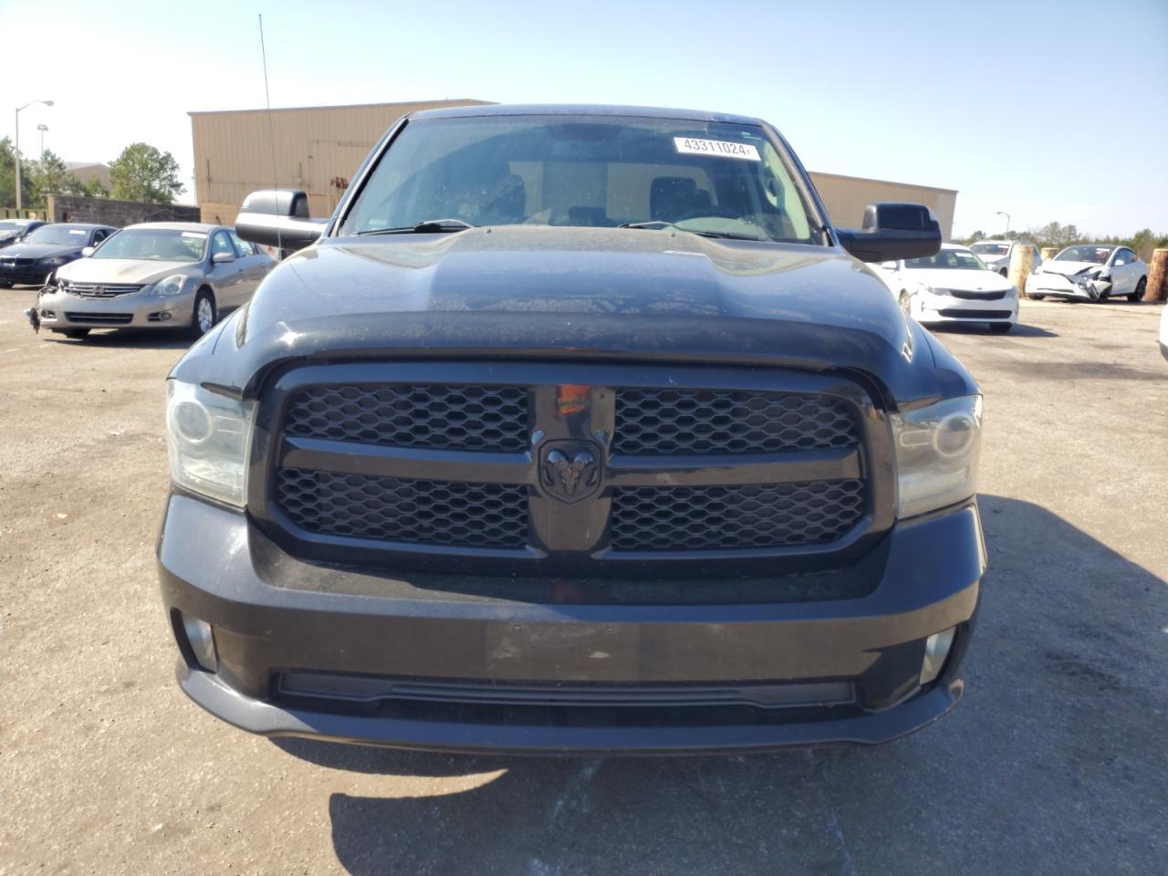 2014 RAM 1500 ST - Image 5