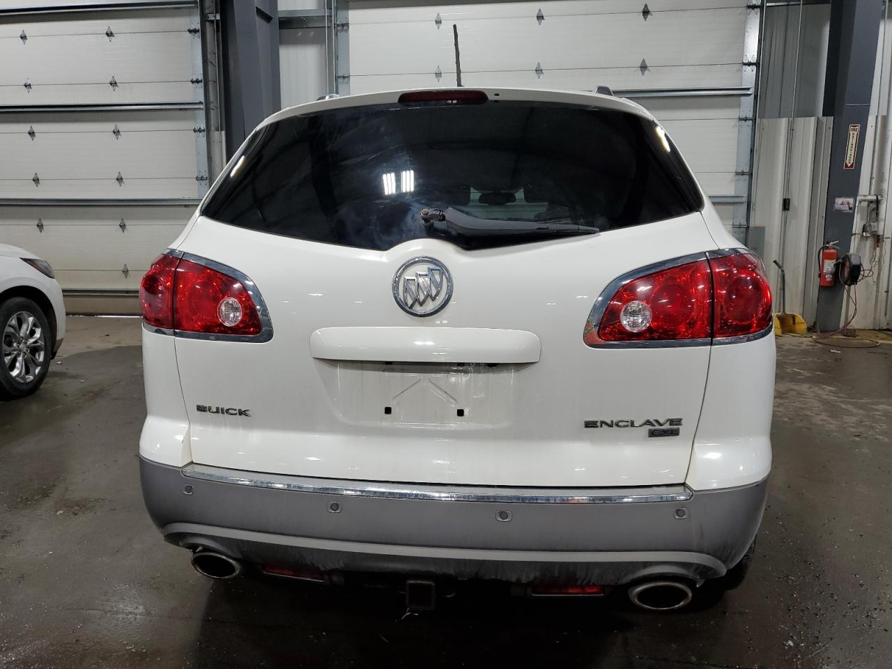 2011 BUICK ENCLAVE CX - Image 6