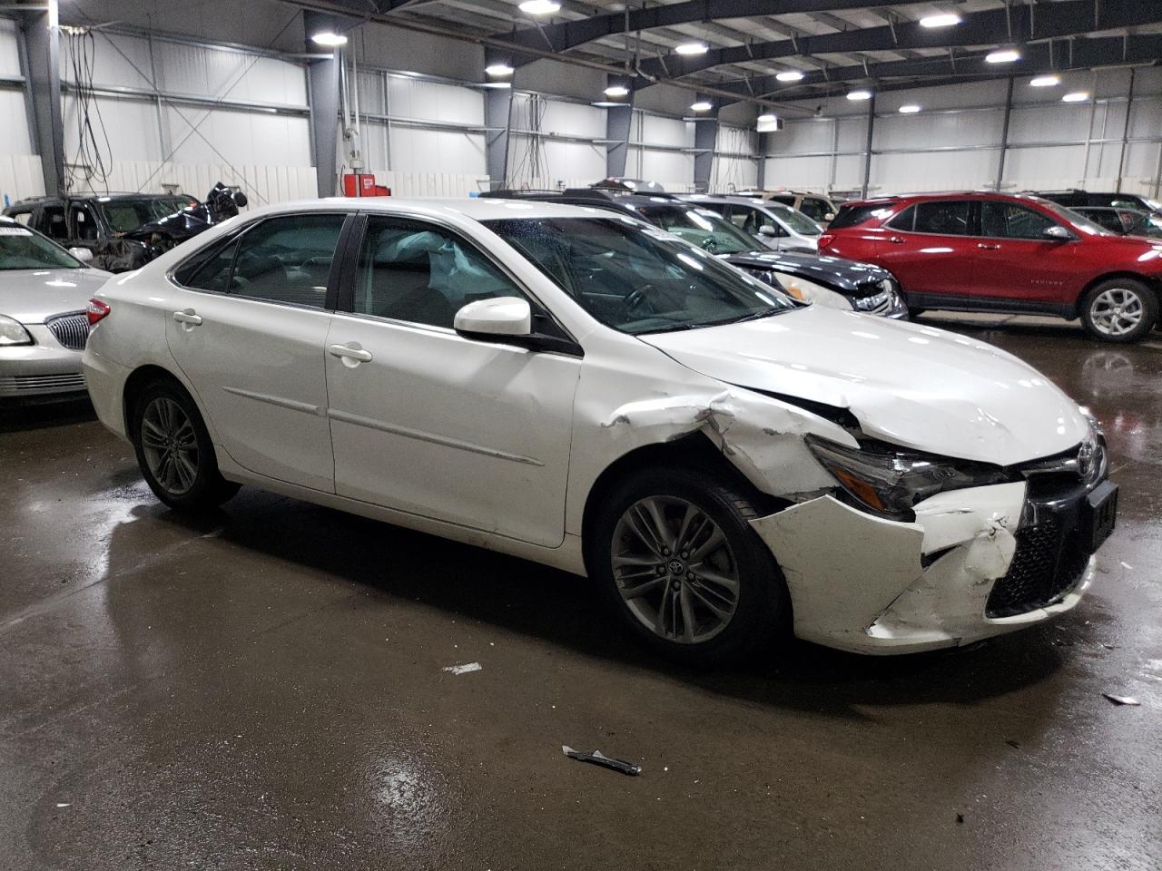 2017 TOYOTA CAMRY LE - Фото 4