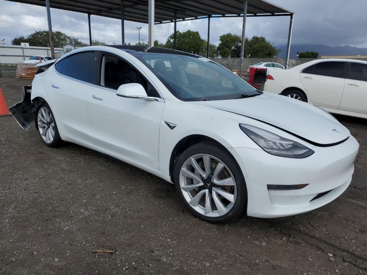 2019 TESLA MODEL 3 - Image 4