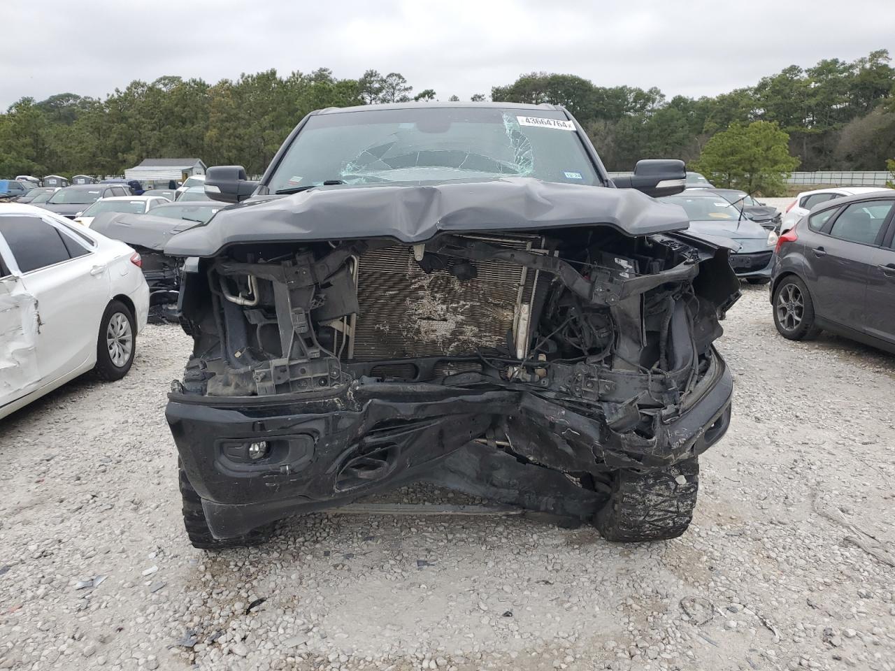2019 RAM 1500 BIG H - Фото 5