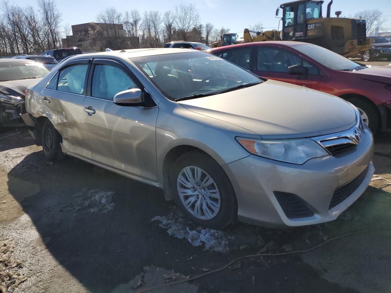 2014 TOYOTA CAMRY L - Фото 4